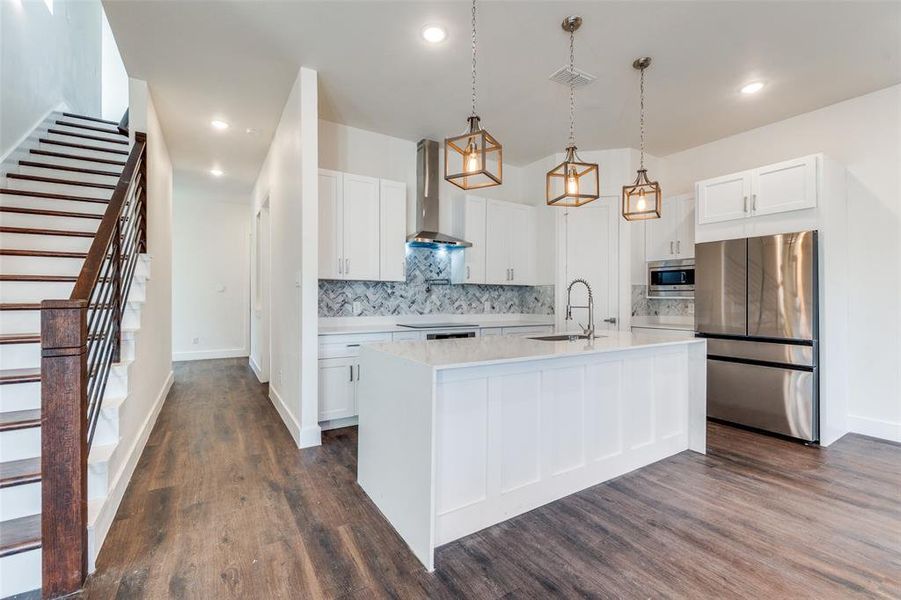 Furnished interior view inside a new home in , Dallas (Image 14).