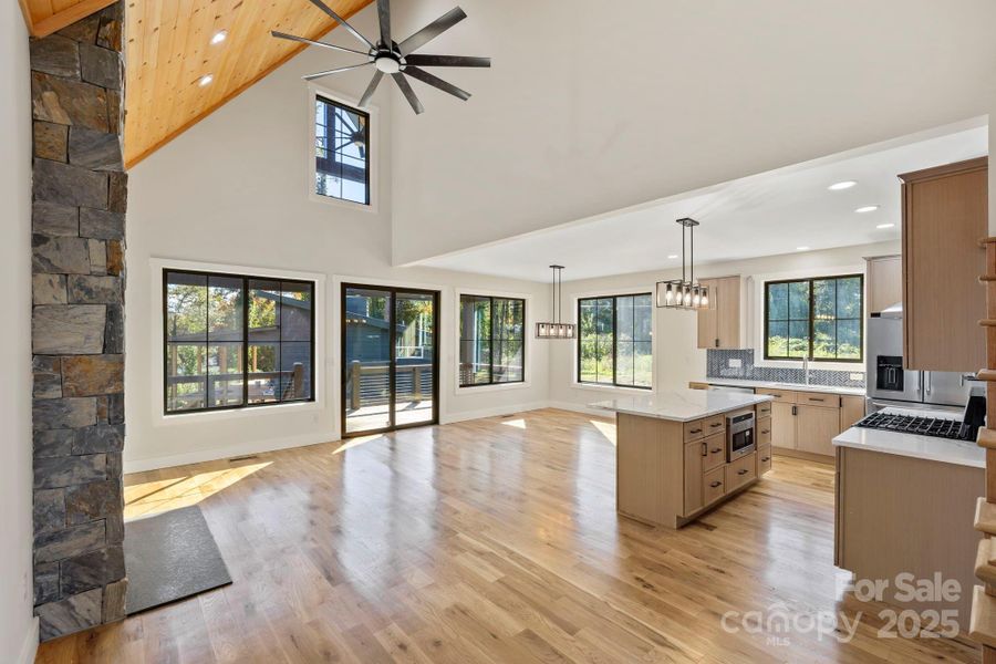 Image 36 of a home in .