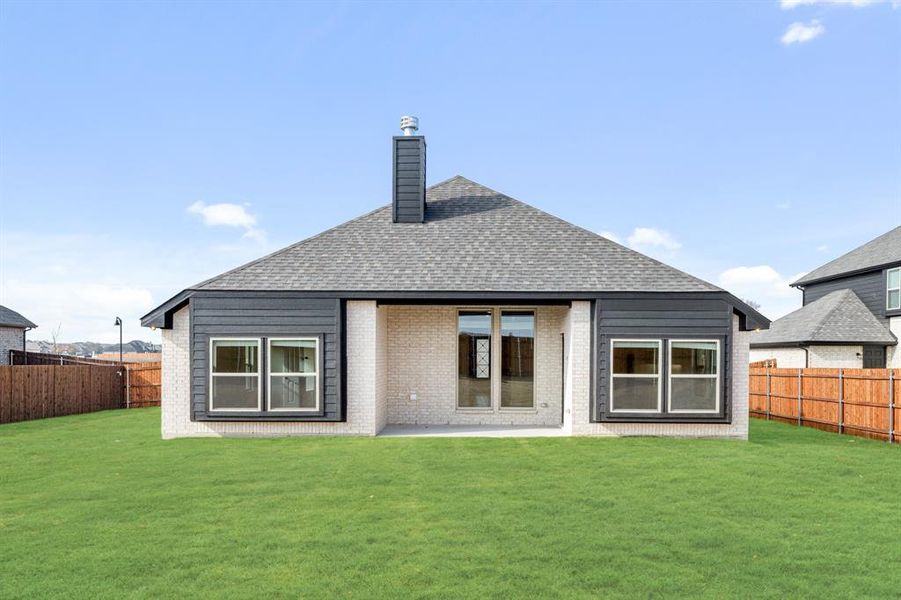 Exterior details and patio area of a home in Sunrise at Garden Valley, Waxahachie (Image 3).