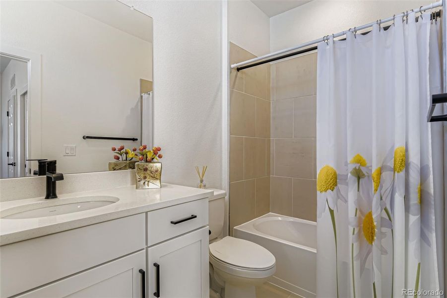 Image 27 of a home in .