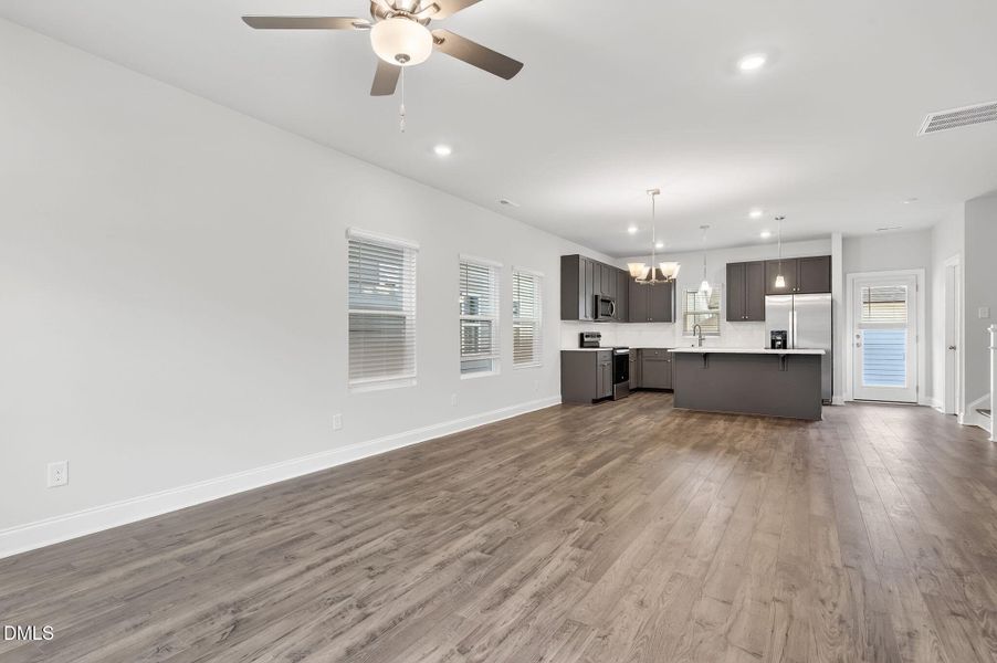 Ral_Knightdale_418 (7) Ral_Knightdale_418 (7)