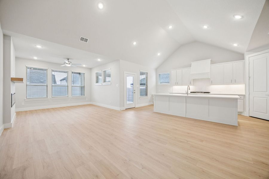 Representative unfurnished interior of a home built from the Majestic by Centre Living Homes in Painted Tree Woodland West, McKinney (Image 15). Representative unfurnished interior of a home built from the Majestic by Centre Living Homes in Painted Tree Woodland West, McKinney (Image 15).