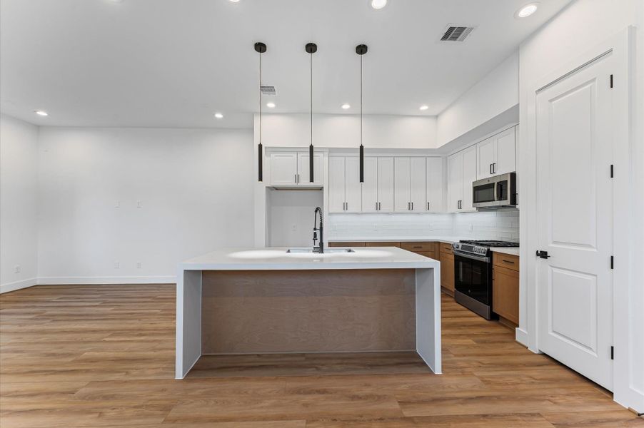 Furnished interior view inside a new home in , Houston (Image 10). Furnished interior view inside a new home in , Houston (Image 10).