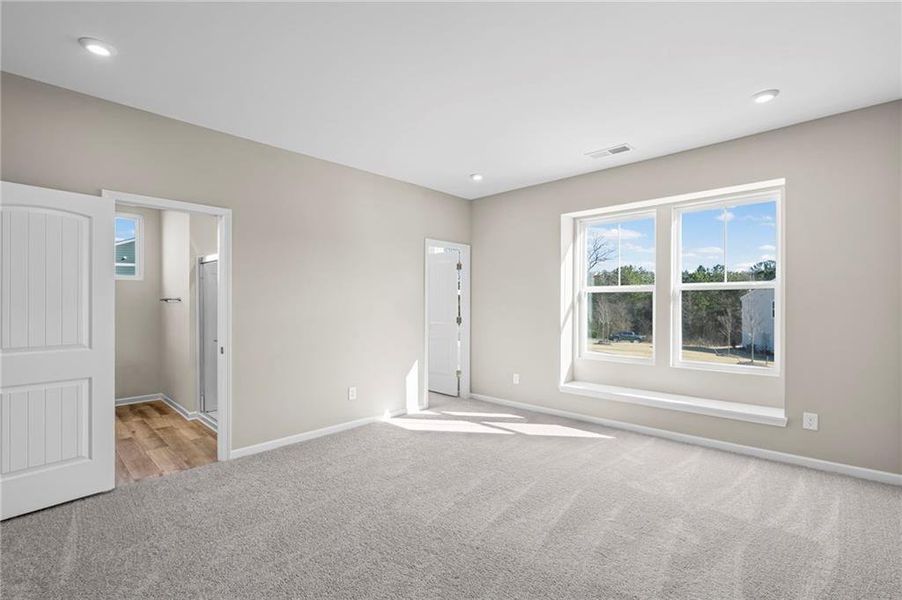 Spacious, unfurnished interior of a new home in Villas at Gold Creek, Dawsonville (Image 29).