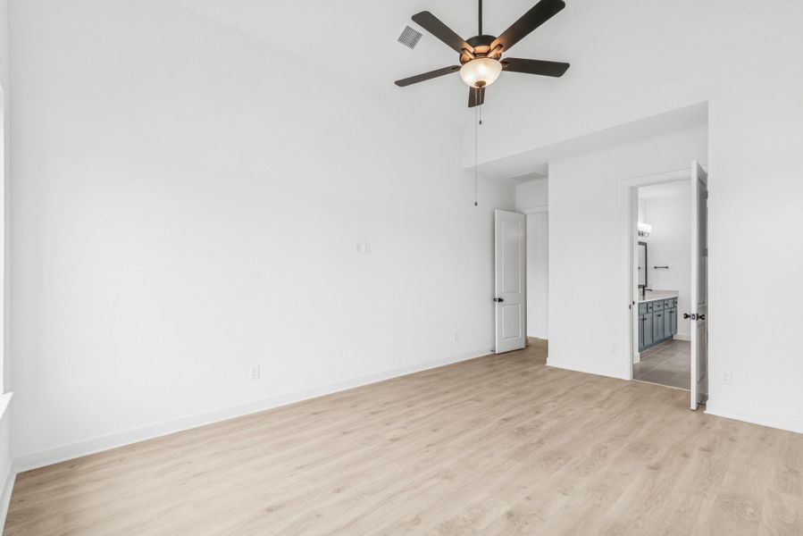 Spacious, unfurnished interior of a new home in Kresston, Magnolia (Image 29). Spacious, unfurnished interior of a new home in Kresston, Magnolia (Image 29).