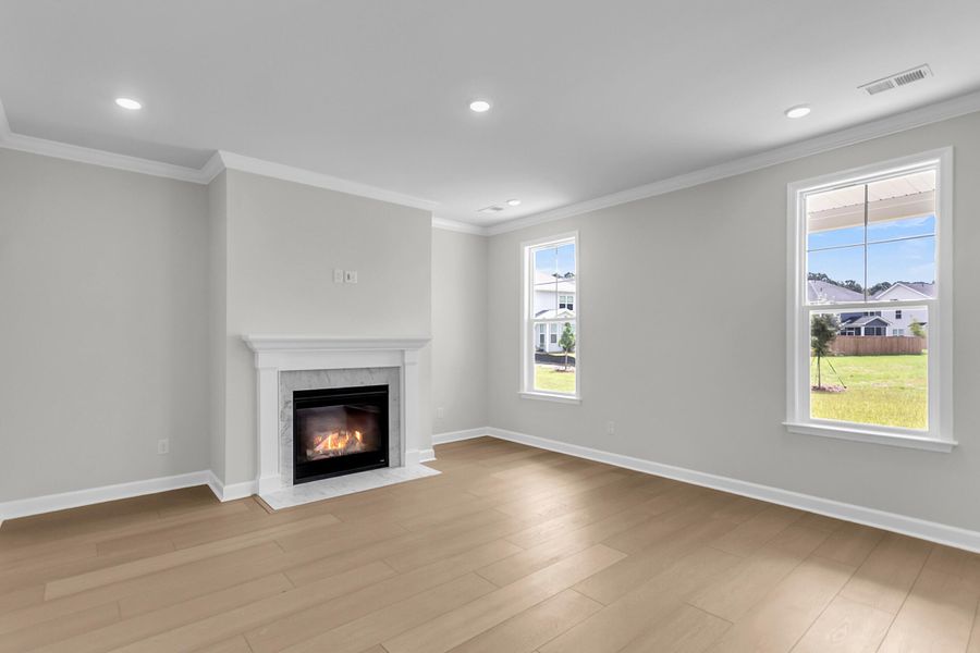 Spacious, unfurnished interior of a new home in , Summerville (Image 21).