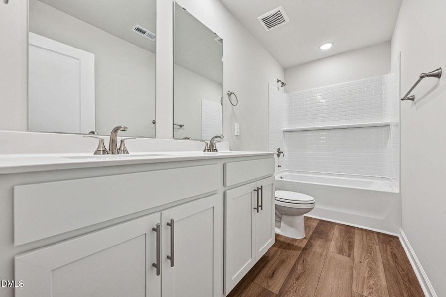 22-web-or-mls-Raleigh - Oak Manor - 909