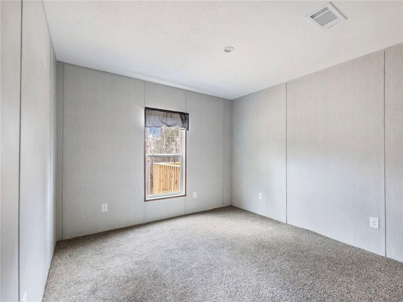 Spacious, unfurnished interior of a new home in , Lula (Image 28).