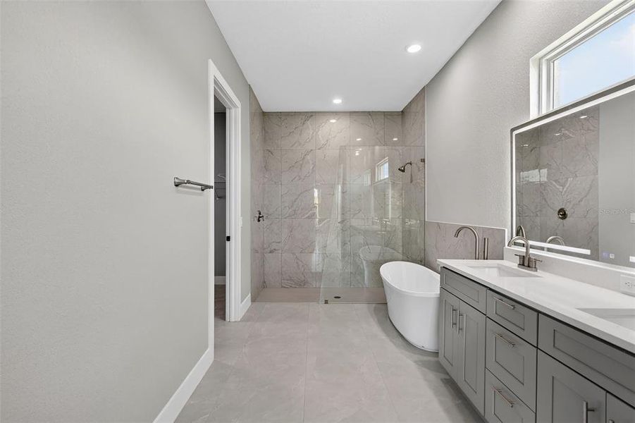 Furnished interior view inside a new home in , Port Charlotte (Image 16).