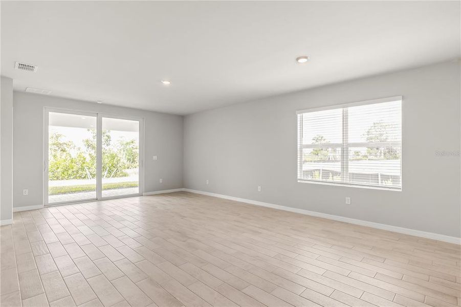 Spacious, unfurnished interior of a new home in Sea Cove, Punta Gorda (Image 21). Spacious, unfurnished interior of a new home in Sea Cove, Punta Gorda (Image 21).