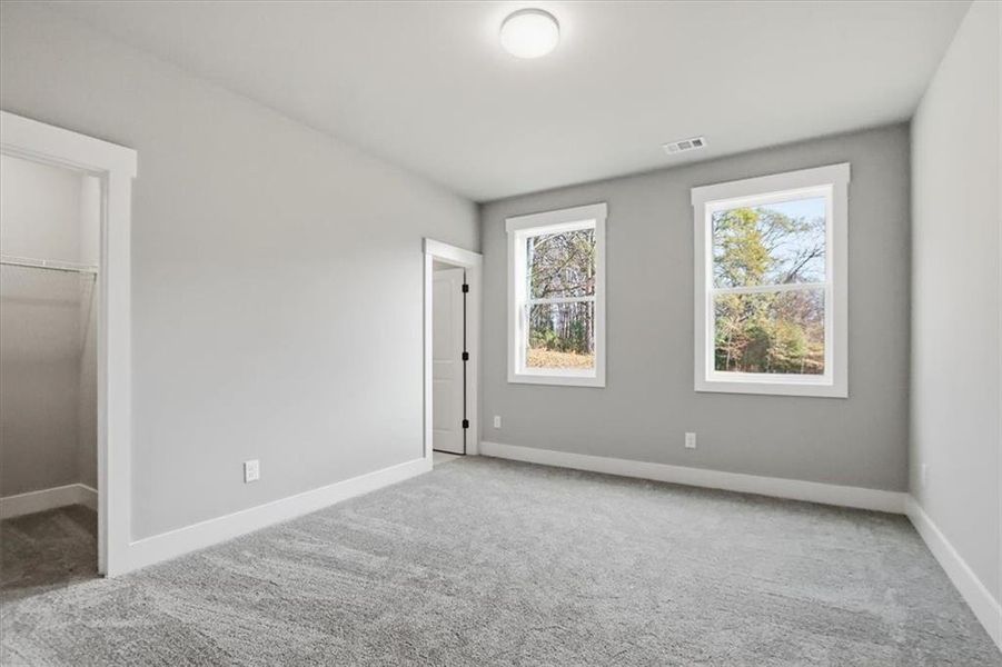 Spacious, unfurnished interior of a new home in , Statham (Image 55).