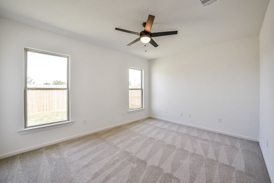 Spacious, unfurnished interior of a new home in Mostyn Springs, Magnolia (Image 35).