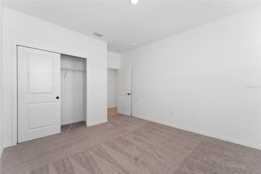 Spacious, unfurnished interior of a new home in , Winter Garden (Image 27).