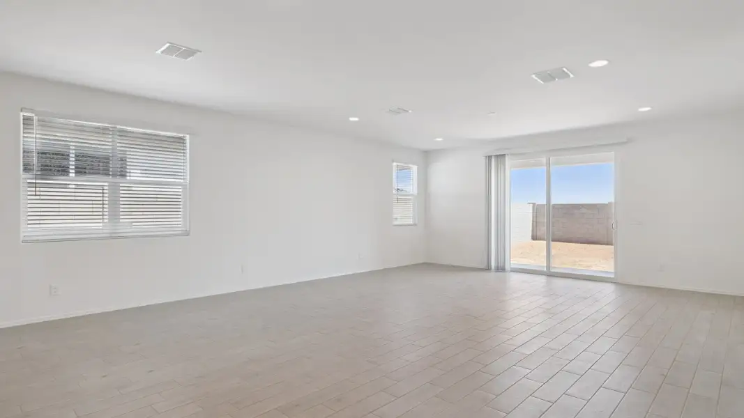 Spacious, unfurnished interior of a new home in Moonlight, Maricopa (Image 12).