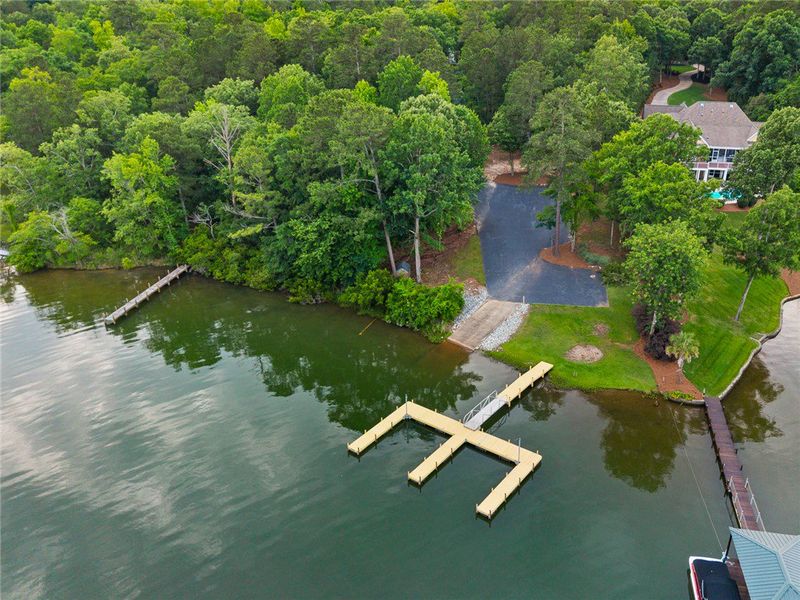 A private boat ramp and docks provide effortless w A private boat ramp and docks provide effortless w