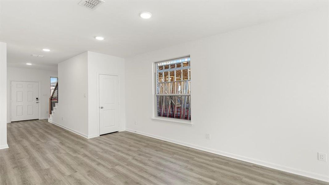 09. 2925 Kimberwick - Dining