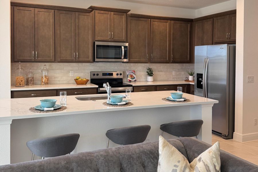 Furnished interior view inside a new home in Ridgeview, Clermont (Image 9).