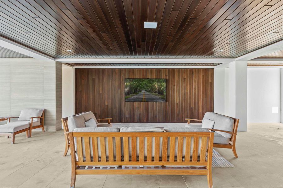 Exterior details and patio area of a home in , Jupiter Island (Image 33).
