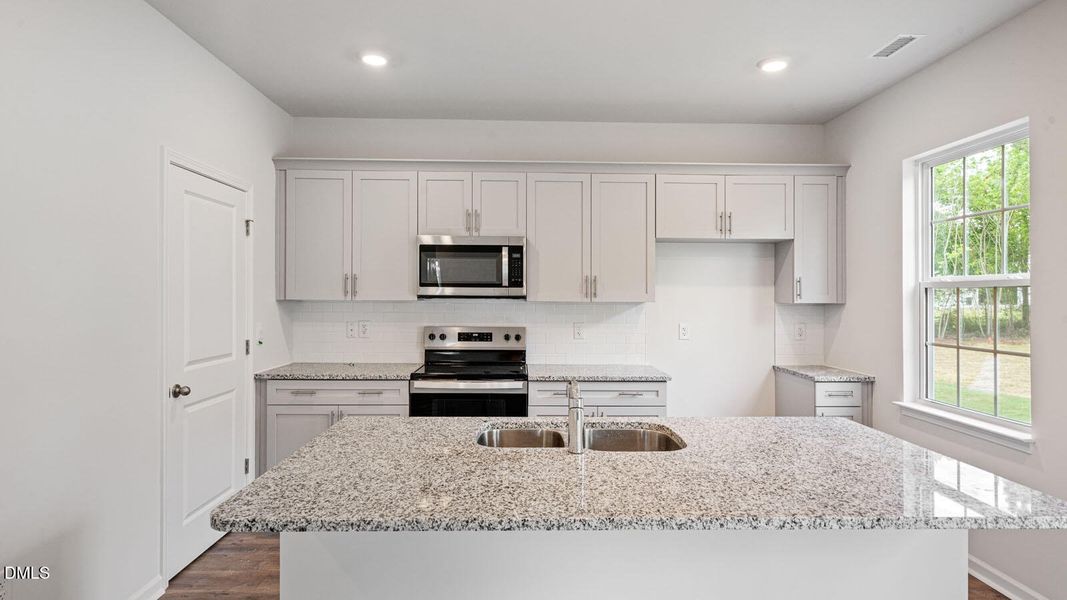 45-tobacco-woods-009