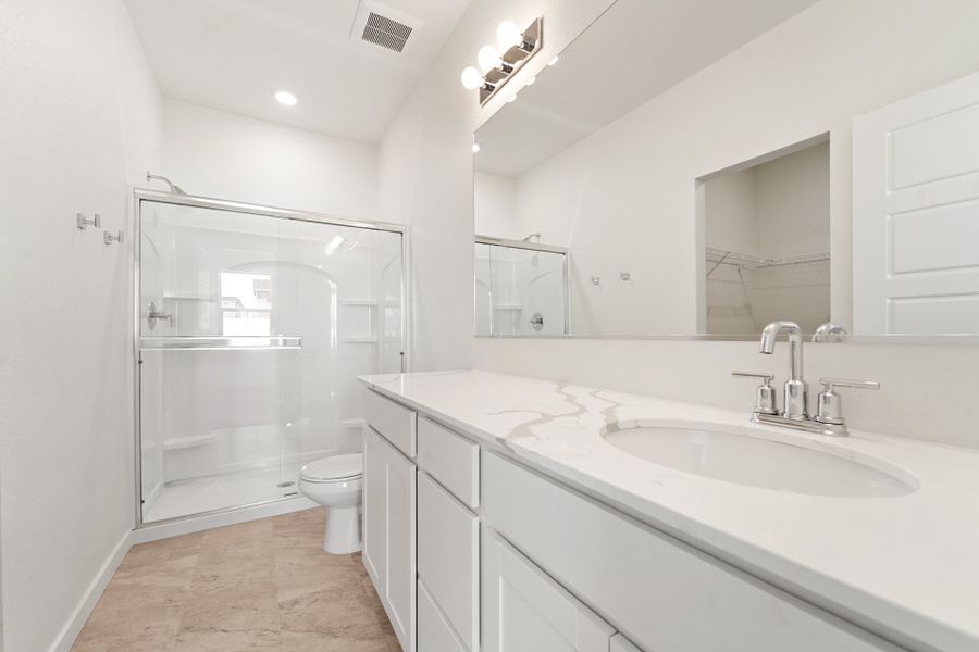 3808 Soapstone St - Owner's Suite Bathroom 3808 Soapstone St - Owner's Suite Bathroom