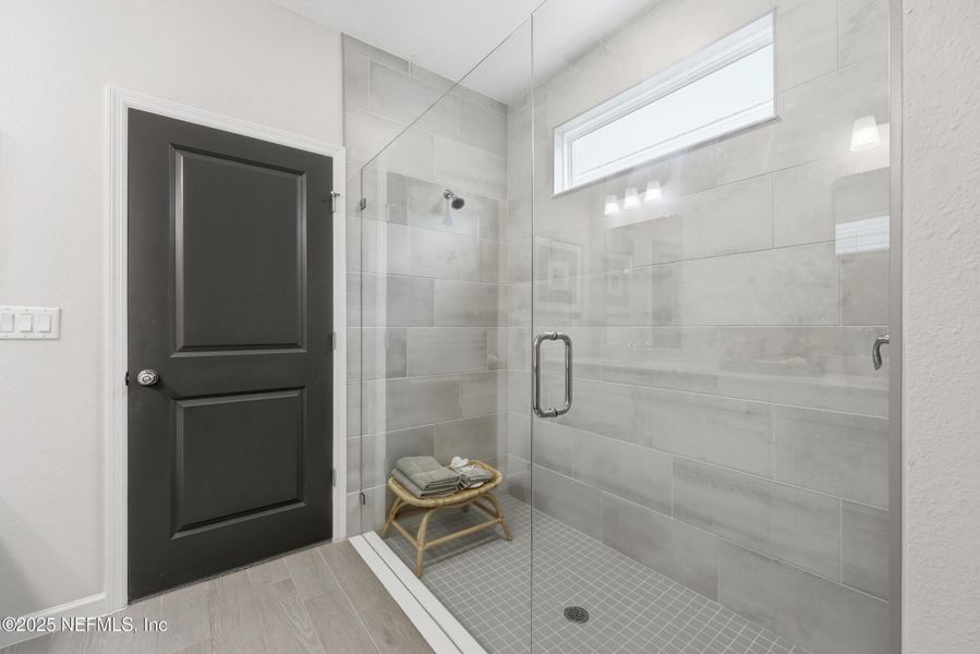 Furnished interior view inside a new home in St Augustine Lakes: St Augustine Lakes 40S, St. Augustine (Image 25).