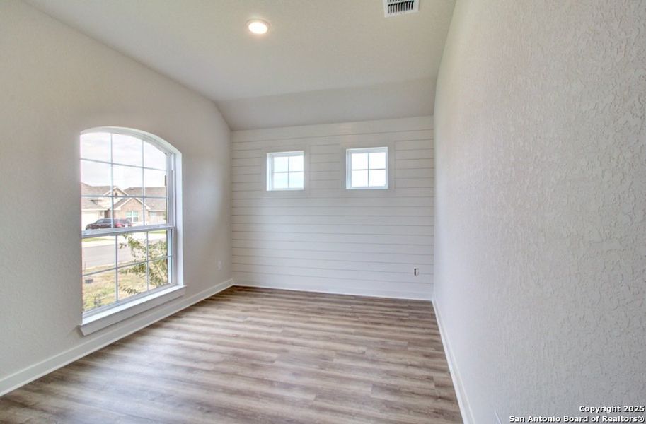 Spacious, unfurnished interior of a new home in Cloud Country, New Braunfels (Image 18). Spacious, unfurnished interior of a new home in Cloud Country, New Braunfels (Image 18).