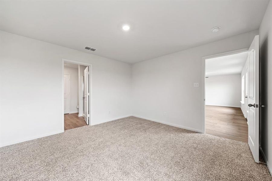 Spacious, unfurnished interior of a new home in Delano Estates, Greenville (Image 5).