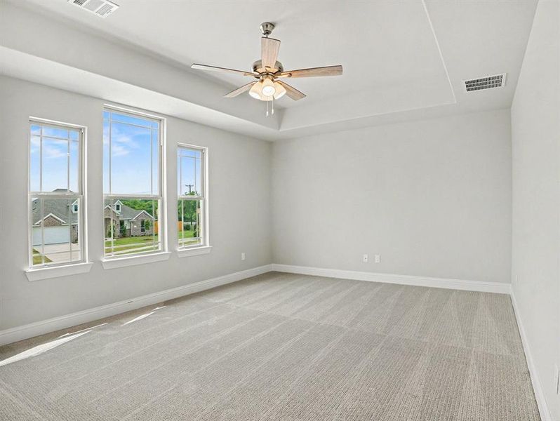 Spacious, unfurnished interior of a new home in Cole Crossing Estates, DeSoto (Image 13).