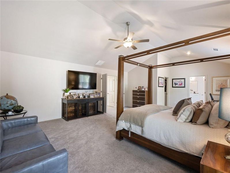 Furnished interior view inside a new home in , Bethlehem (Image 32).