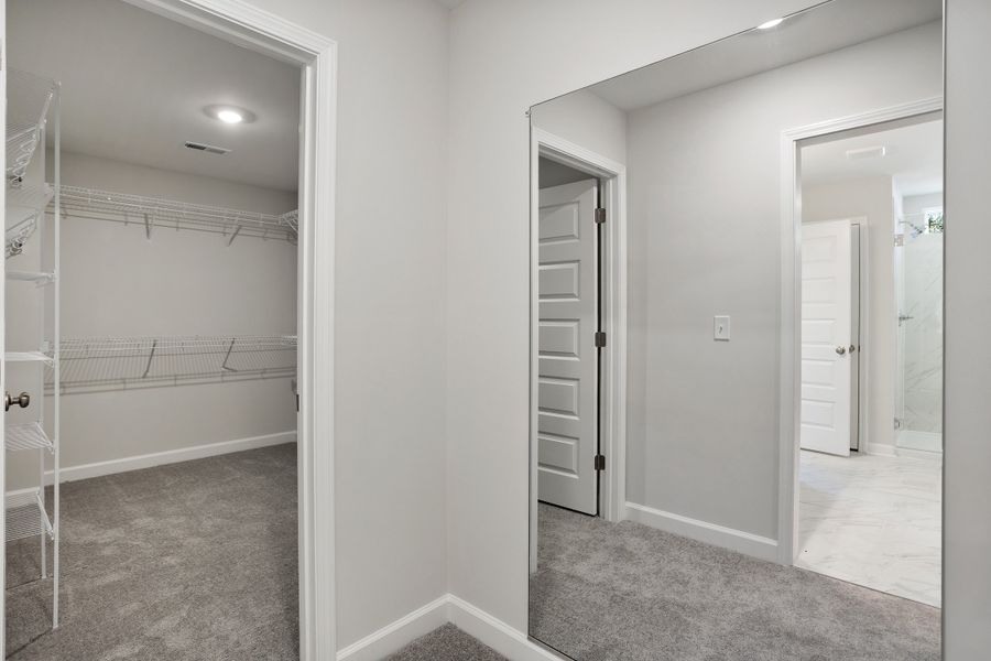 Spacious, unfurnished interior of a new home in Georgias Landing, Raleigh (Image 34).