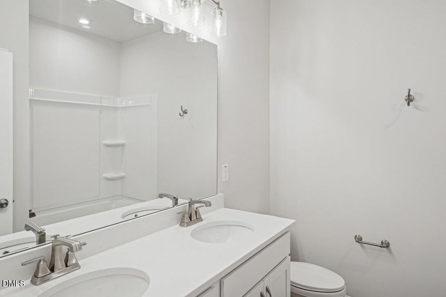 Mews at Holding Village 28_Bathroom_12.1 Mews at Holding Village 28_Bathroom_12.1