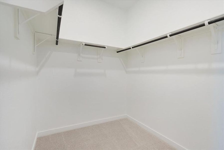 Spacious, unfurnished interior of a new home in Hurricane Creek, Anna (Image 22).