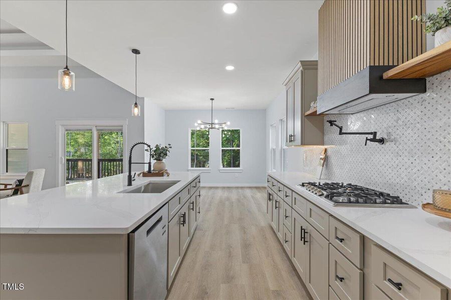 42-123-125 Ottawa Dr