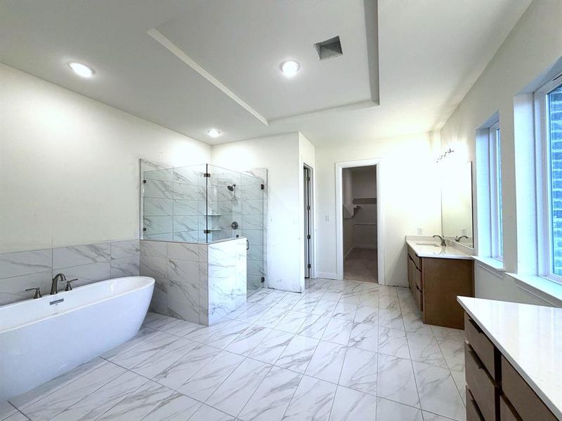 Furnished interior view inside a new home in Sweetgrass, Haslet (Image 5).