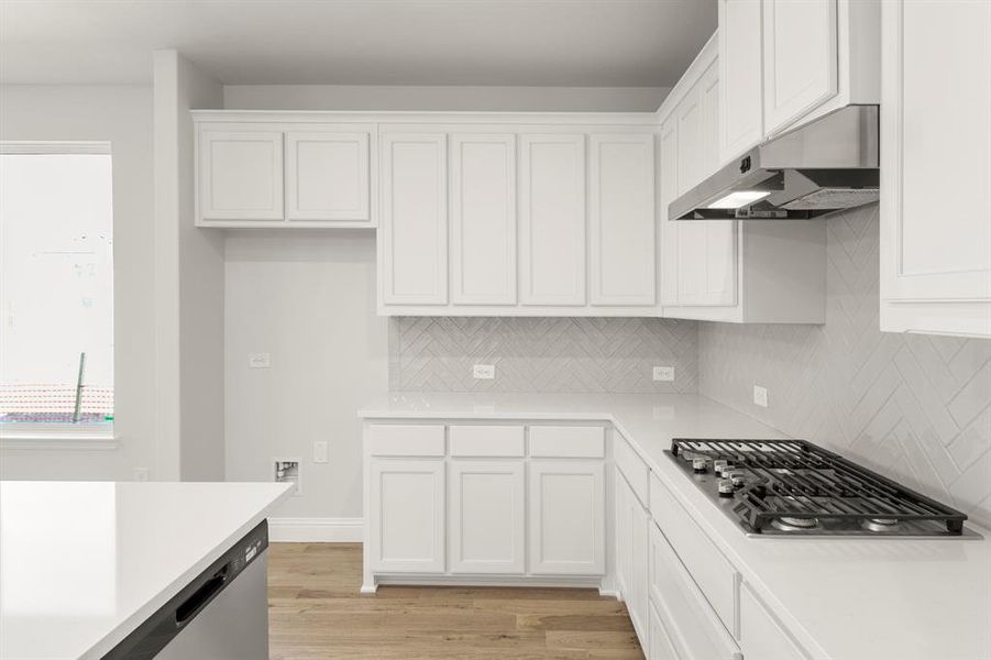 15. 14506 Herschel - Kitchen (3)