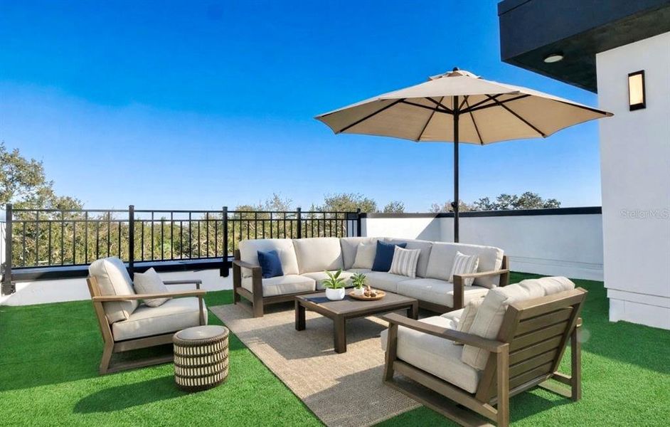 Exterior details and patio area of a home in , St. Petersburg (Image 33).