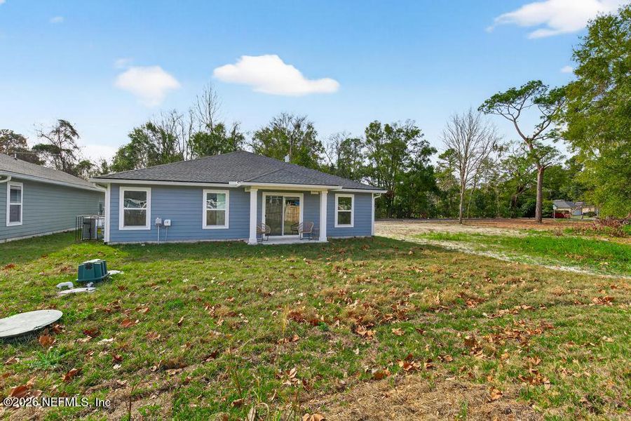 Exterior details and patio area of a home in , Jacksonville (Image 35).