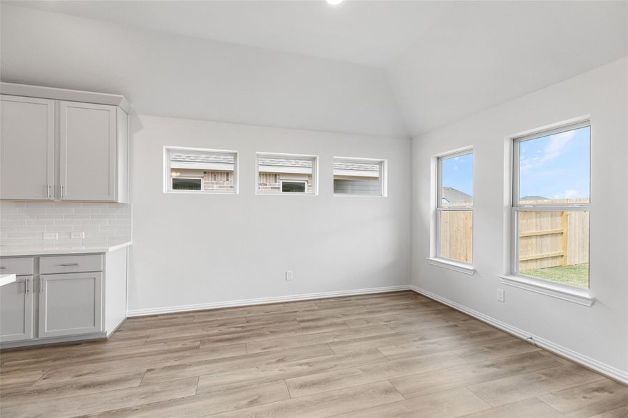 Spacious, unfurnished interior of a new home in Aldeana, Bonney (Image 25).