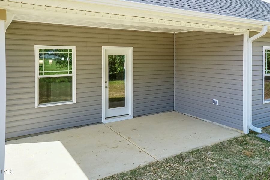 1522 rear patio