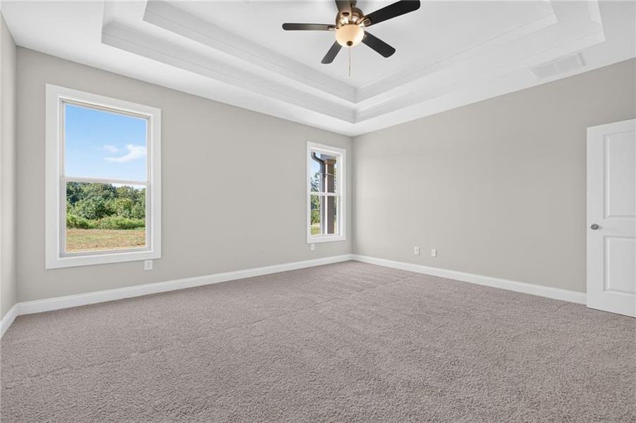 Spacious, unfurnished interior of a new home in , Jefferson (Image 23).