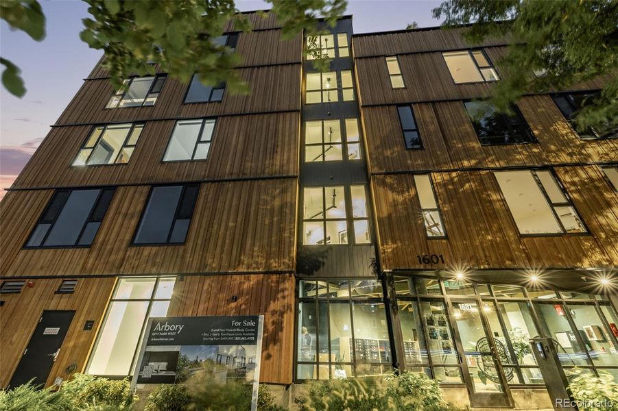 Image 33 of a home in .