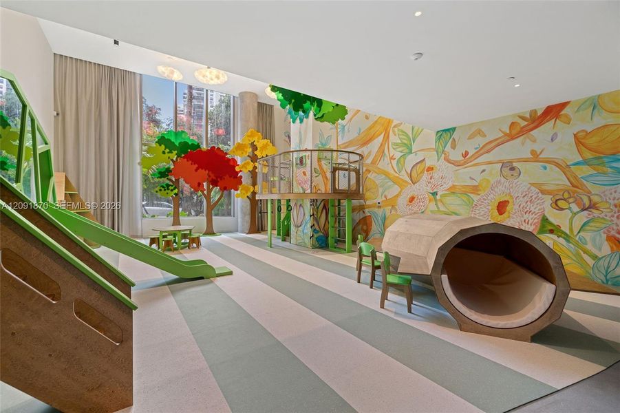 Community amenities in , Miami (Image 50).
