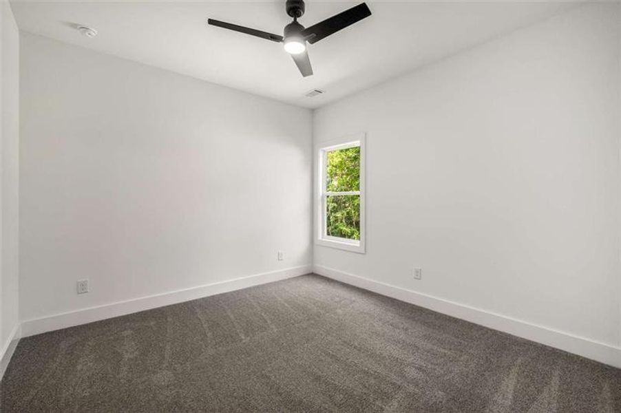 Spacious, unfurnished interior of a new home in , Jefferson (Image 21).