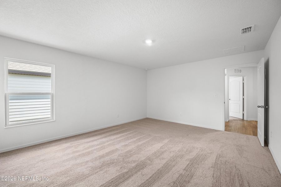Spacious, unfurnished interior of a new home in Westport Landing, Jacksonville (Image 39).