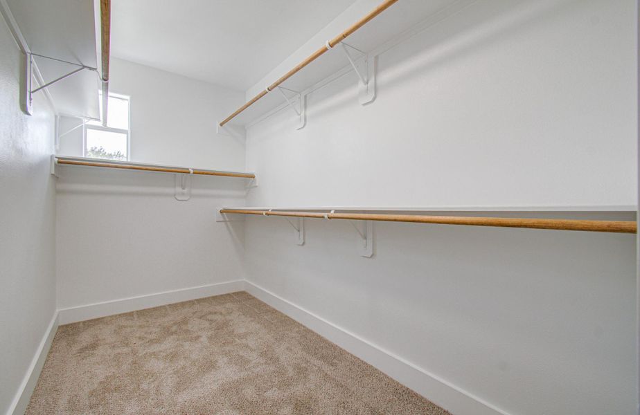 Spacious, unfurnished interior of a new home in , Houston (Image 33).