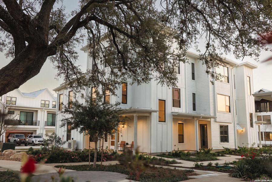 Image 43 of a home in .