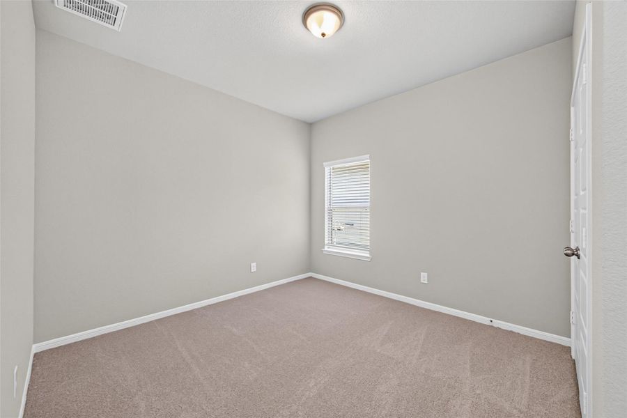 Spacious, unfurnished interior of a new home in Woodland Lakes, Huffman (Image 21). Spacious, unfurnished interior of a new home in Woodland Lakes, Huffman (Image 21).