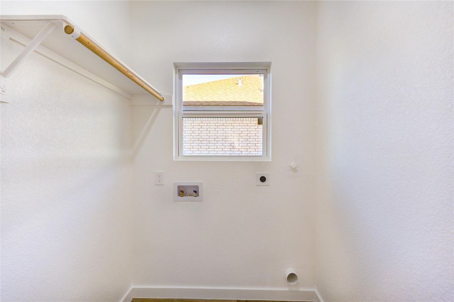 Spacious, unfurnished interior of a new home in , Cleveland (Image 33).