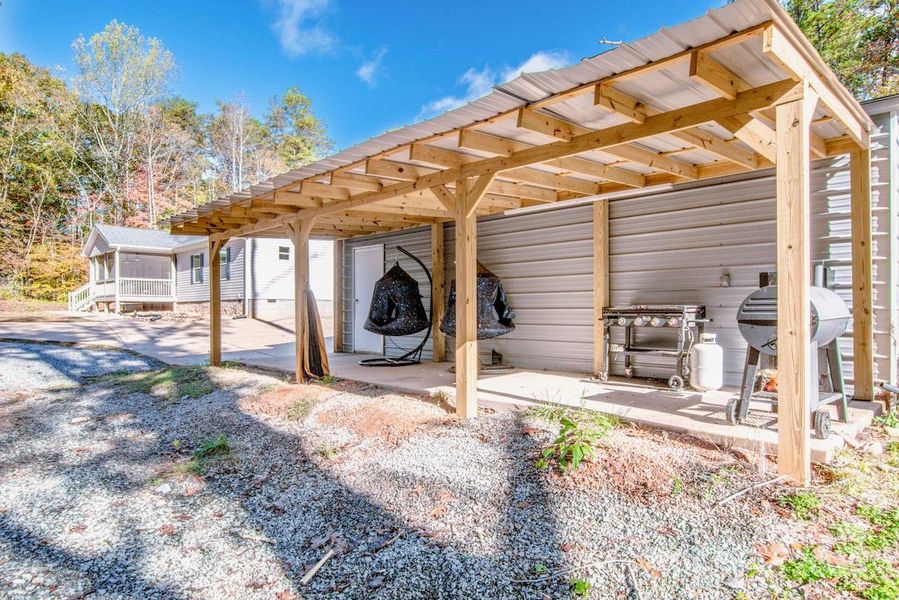 Exterior details and patio area of a home in , Gastonia (Image 19).