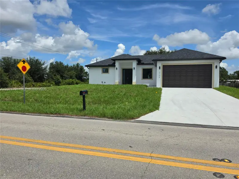 Image 40 of a home in .
